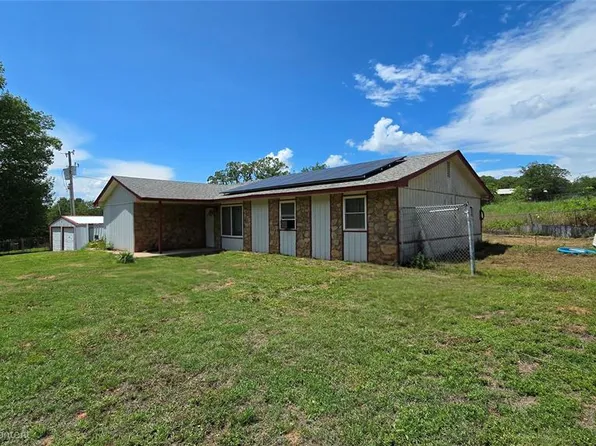 15421 S Hickory Ln, Noble, OK 73068