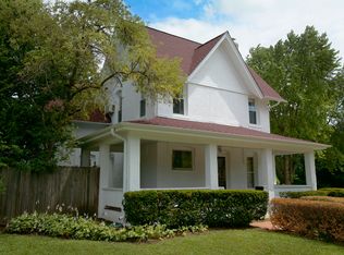 403 N Spring St, Elgin, IL 60120