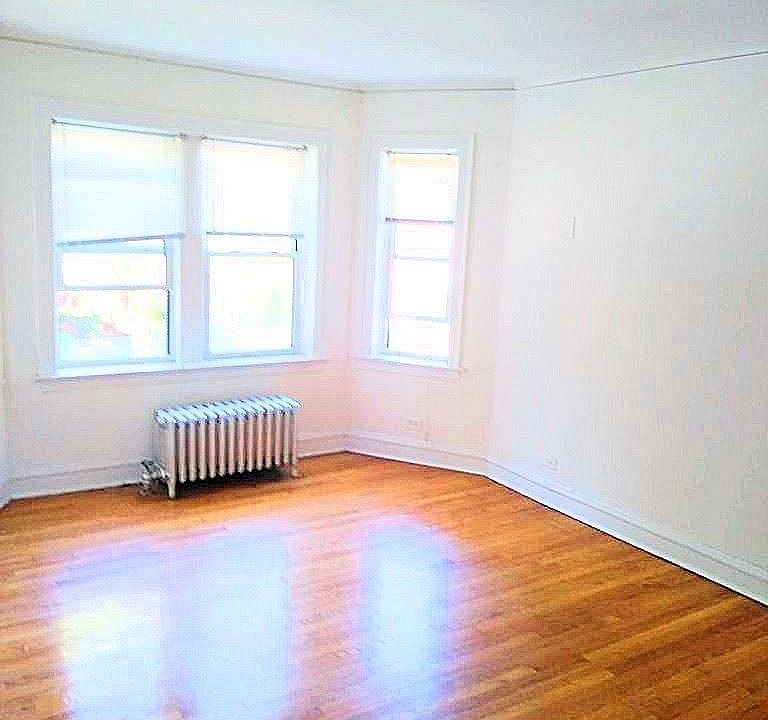 1st image of 6541 N Francisco Ave #2