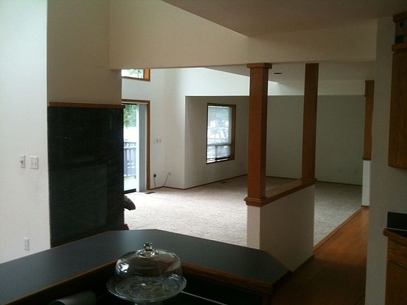 4th image of 6430 Guerin St SW