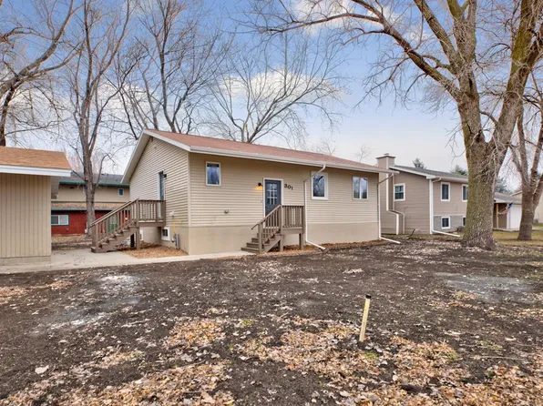 301 18th Ave NE, Waseca, MN 56093