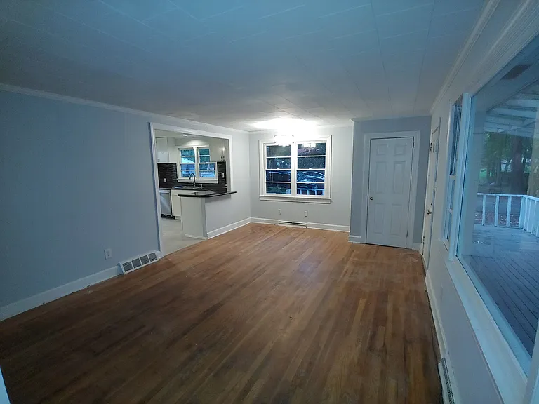 100 Westview Dr — Photo 5