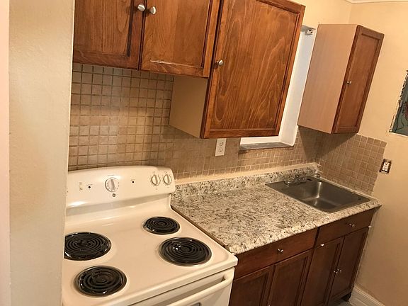2nd image of 13725 NE 3rd Ct #P15