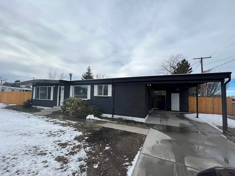 3560 S 4800 W — Photo 2