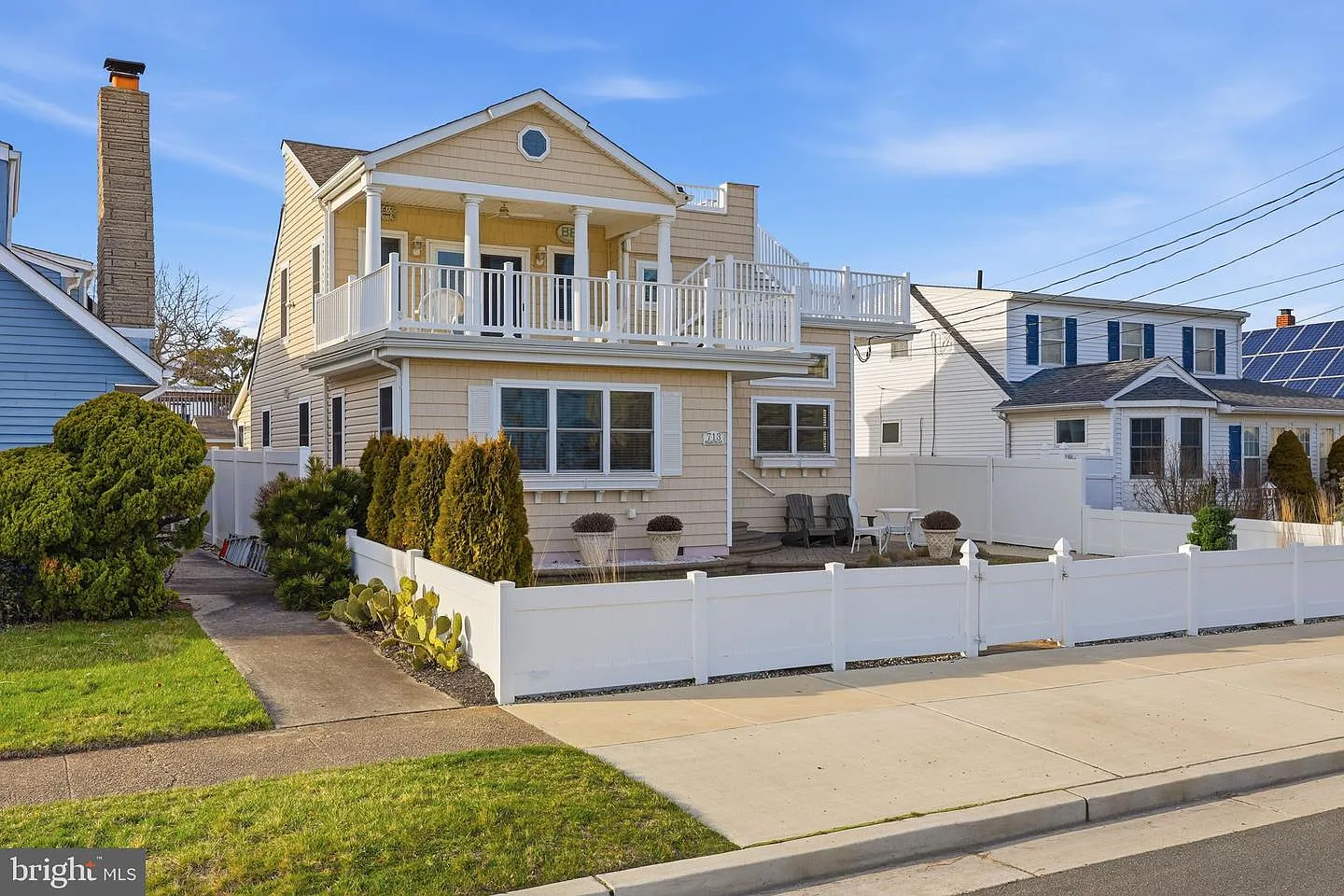 713 W Brigantine Ave photo 1