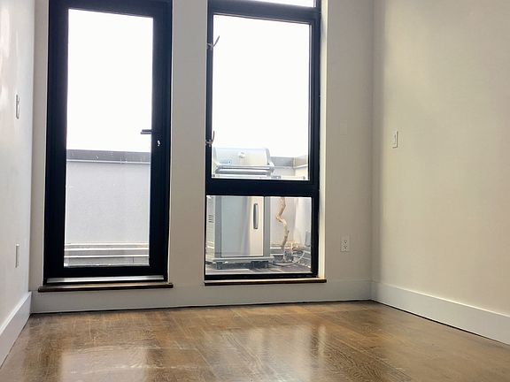 2nd image of 121 Woodbine St #3RKA