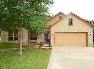175 E Keanahalululu Ln, Bastrop, TX 78602