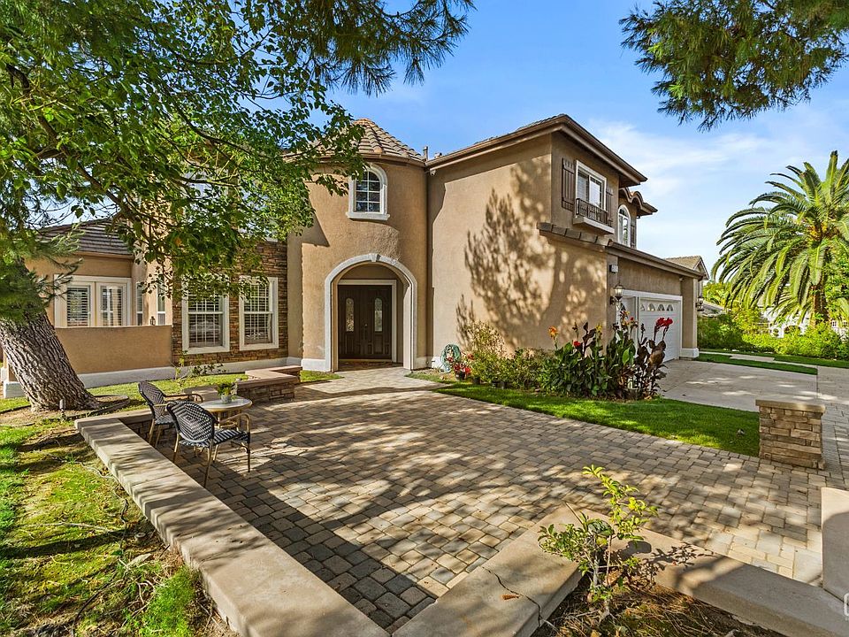 1st image of 605 Jocelyn Shelby Way