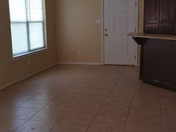 3rd image of 3605 S Fairmont Ave APT A