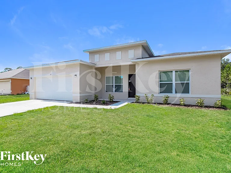 717 Lavender St SE — Photo 1