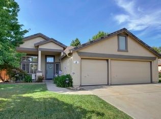 5 Laguna Bluffs Ct, Elk Grove, CA