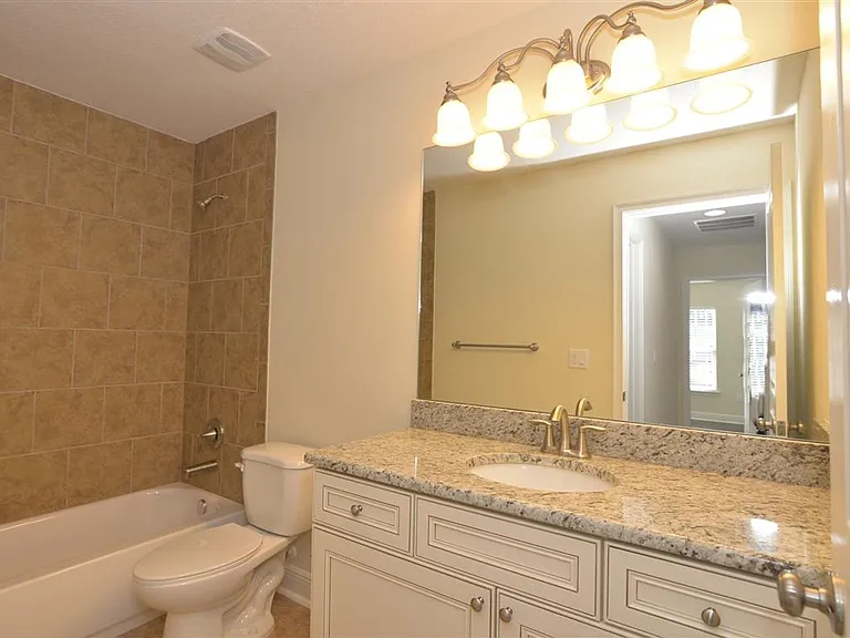 2614 S Brown Ave — Photo 11