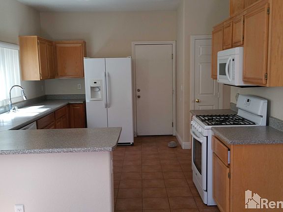 5th image of 3326 Hillside Garden Dr