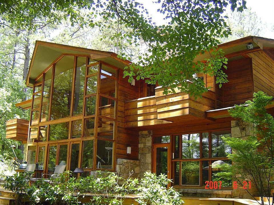 Beautiful Lake Home