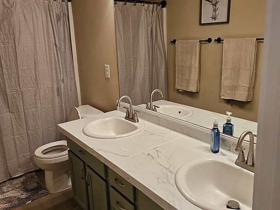 2nd image of 1521 NE Fontaine Way #4