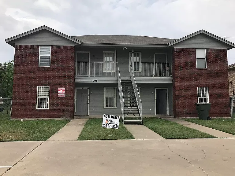 1008 Circle M Dr #D — Photo 1