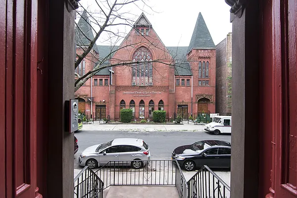 Rented by Ivey North LLC | media 34