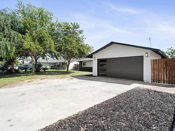 5th image of 1704 N Giddings Street