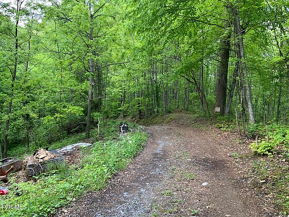 4th image of 14705 Fairview Rd