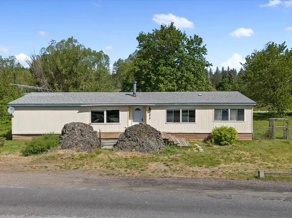 3717 E Chattaroy Rd, Chattaroy, WA 99003