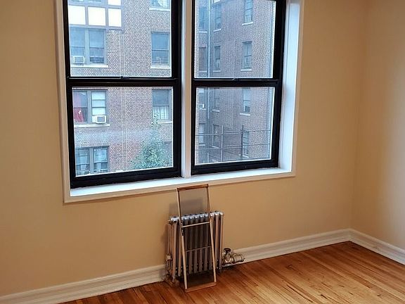 4th image of 520 E 21st St APT 3J