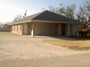 136 Nolan St UNIT B, Tye, TX 79563