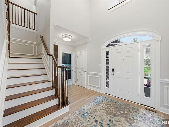 3rd image of 26 Wheatsheaf Farm Rd #84