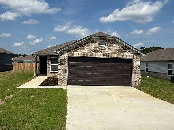 4th image of 40 Kyndall Lauren Ln