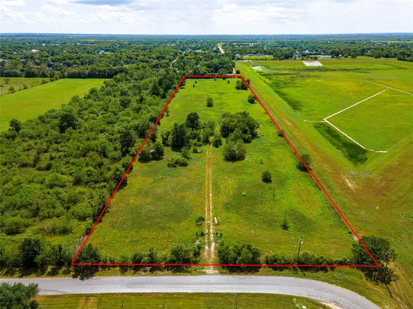 7806 McKeever Rd, Pearland, TX 77584