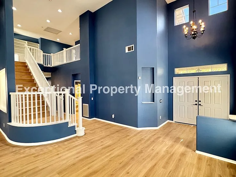 14855 Hedgerow Ct — Photo 4