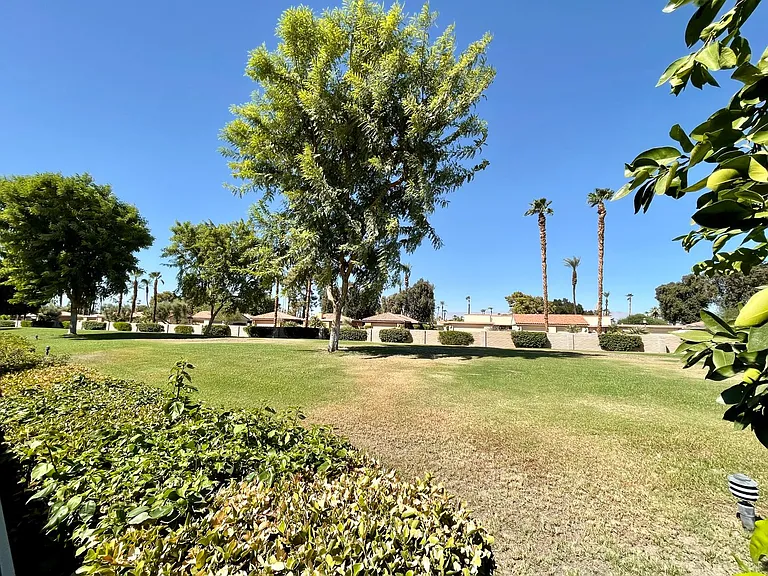 35 Malaga Dr — Photo 28