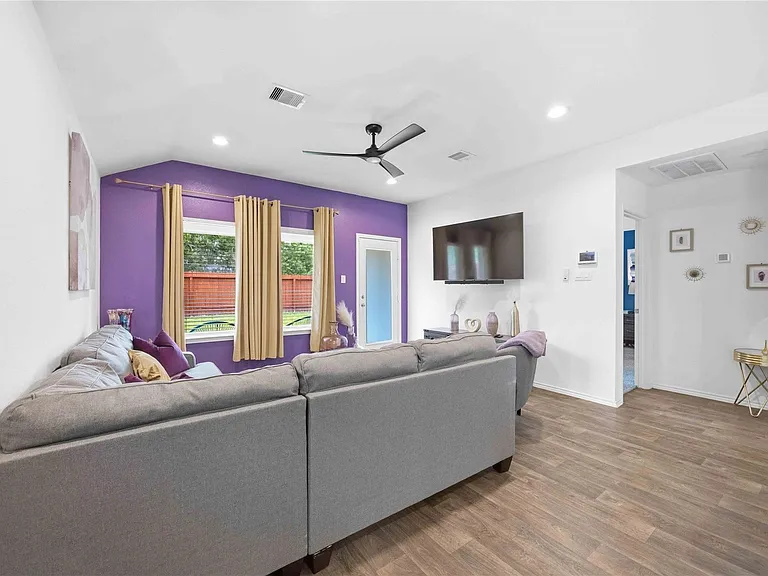 22434 Forest Gorge Ln — Photo 6