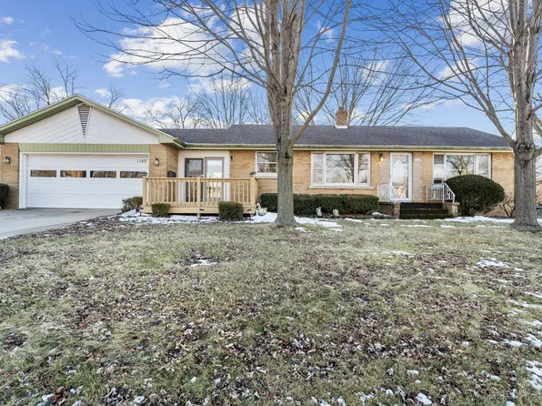 1148 Riverlane Dr, Bradley, IL 60915