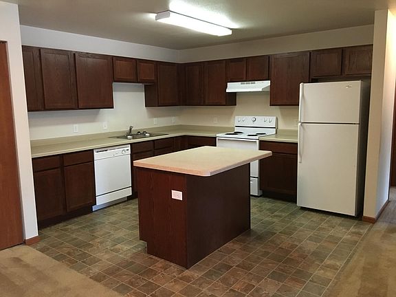 5th image of 1700 Amber Ave S