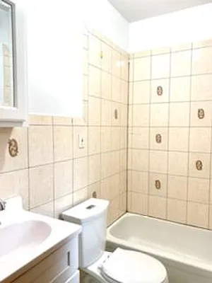 Rented by Apple Exclusive Realty Inc | media 29