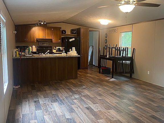 2nd image of 5086 Lee Road 390