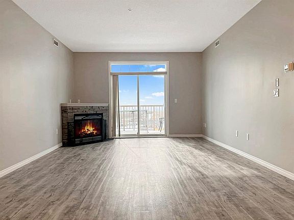 4th image of 160 S Moberly Rd #201