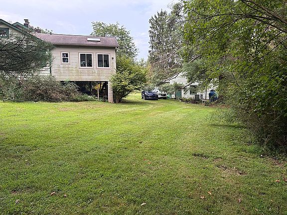 5th image of 1559 Powers Run Rd