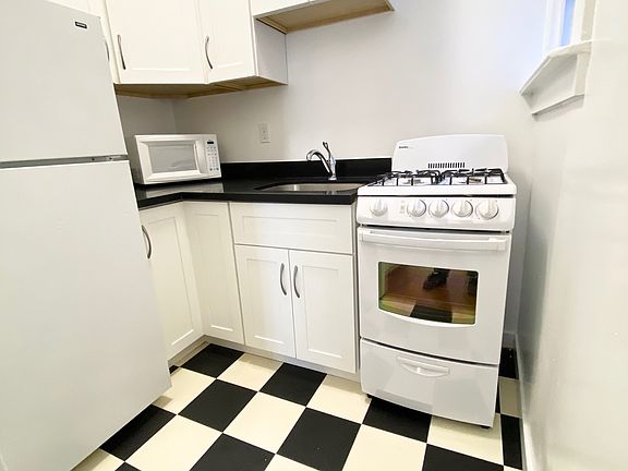 5th image of 711 Leavenworth St APT 30