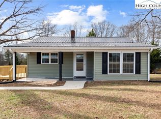 3032 French Rd, Yadkinville, NC 27055