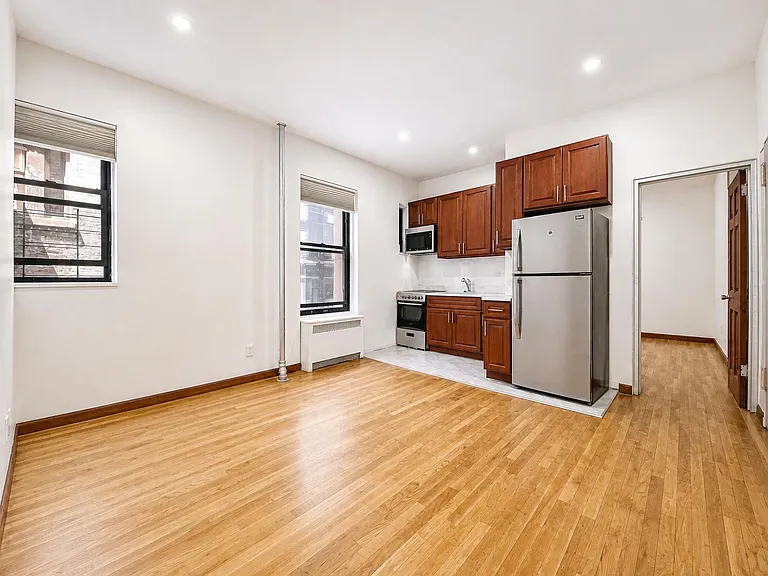 240 W 104th St #E3 — Photo 7