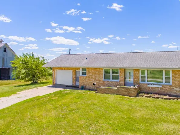27939 Tazewood Rd, Washington, IL 61571