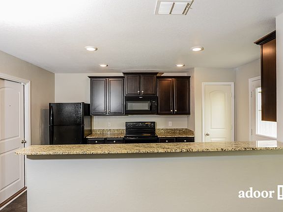 3rd image of 11851 Claudette St
