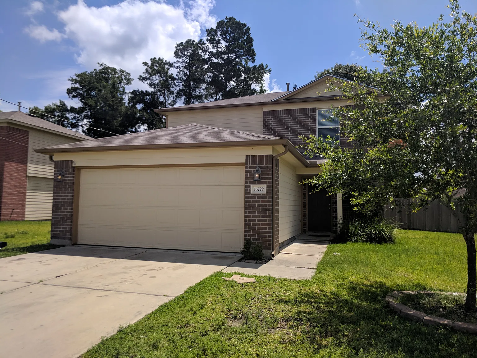 3 bed, 2.5 bath, 1620 sqft, $1,950 — Photo 2