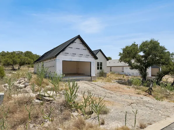 909 Sharp Rock, Horseshoe Bay, TX 78657