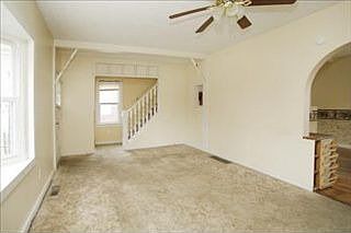 4th image of 21 Harvard St
