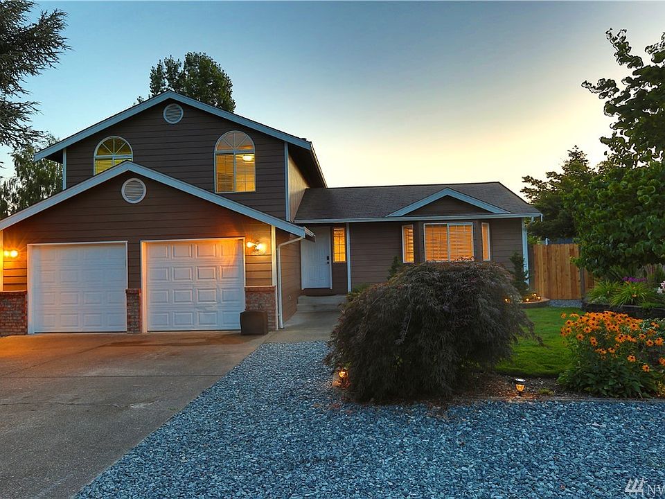 1st image of 2202 66th Ave NE