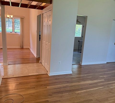 4th image of 8532 Pepperdine Dr