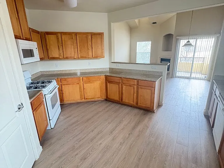 9050 Double R Blvd #124 — Photo 15