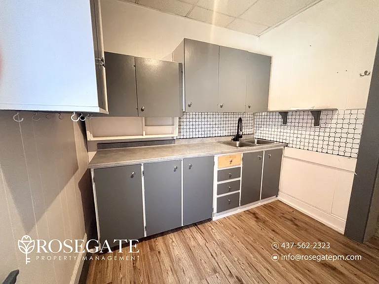 47 Gowan St #B — Photo 4